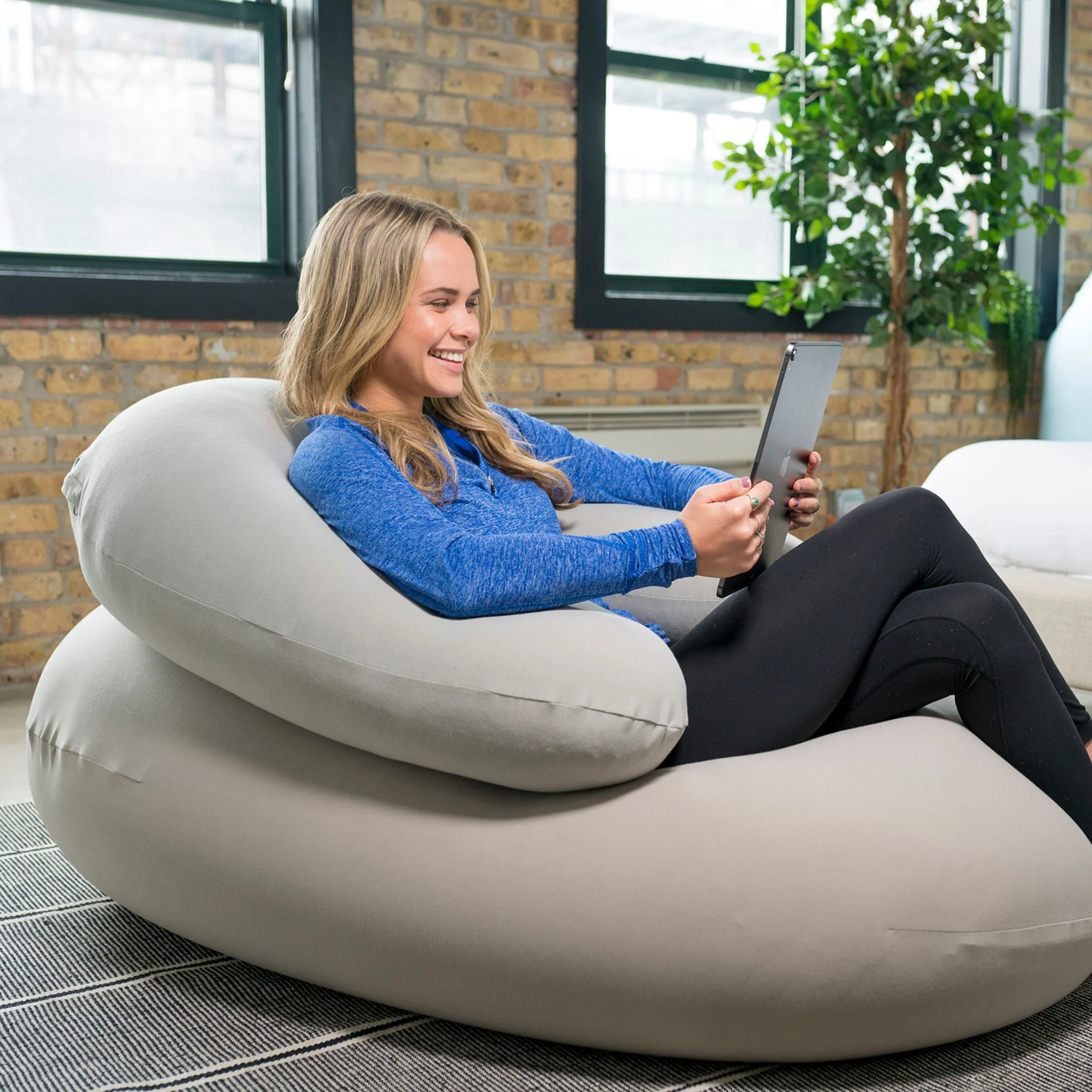 Crescent Backrest - Image 19
