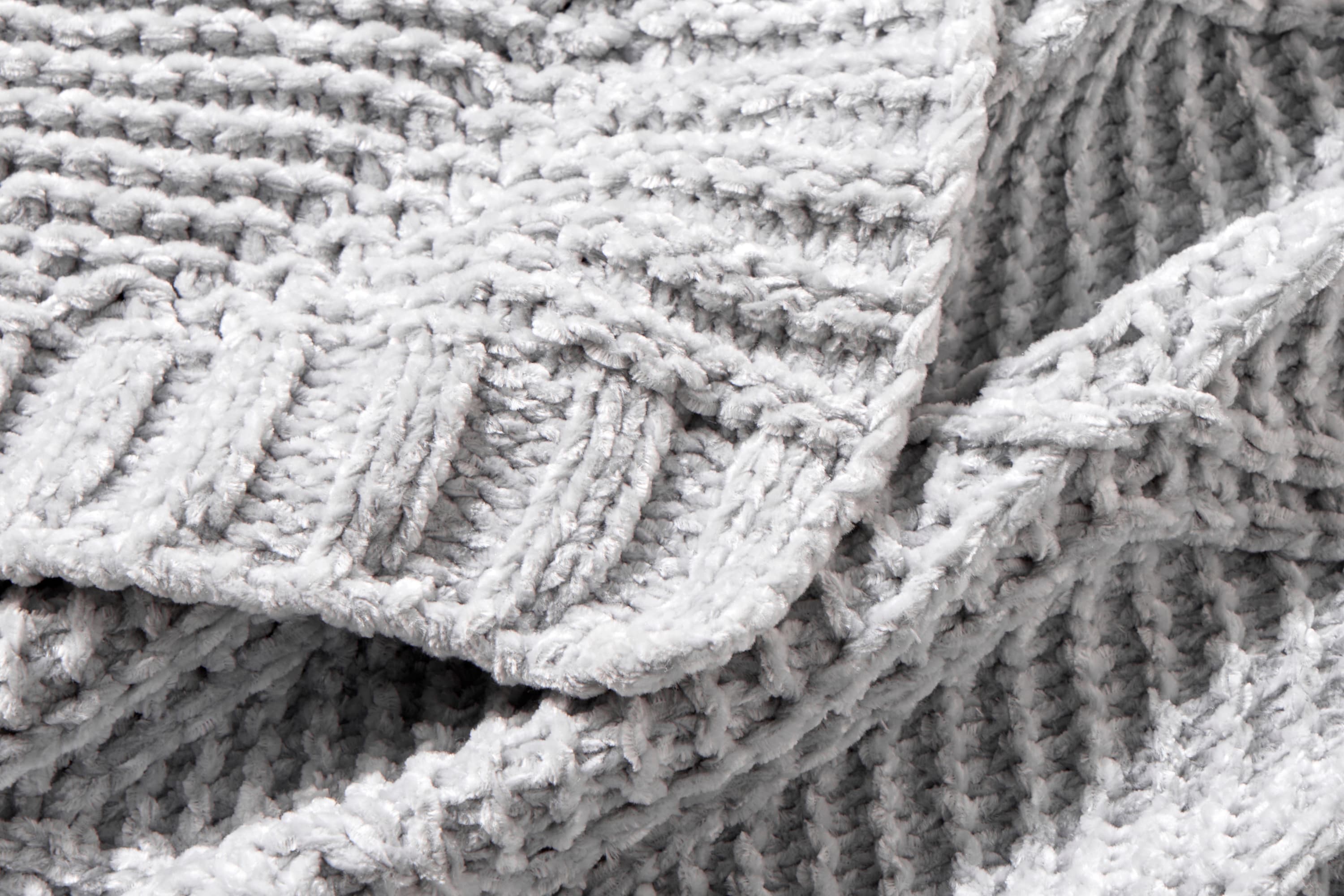Diamond Chenille Throw Blanket - Image 4