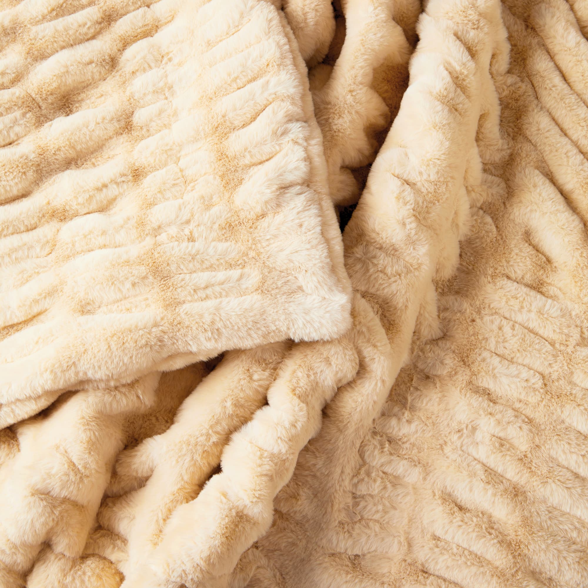 Rippled Faux Fur Throw Blanket - Image 11