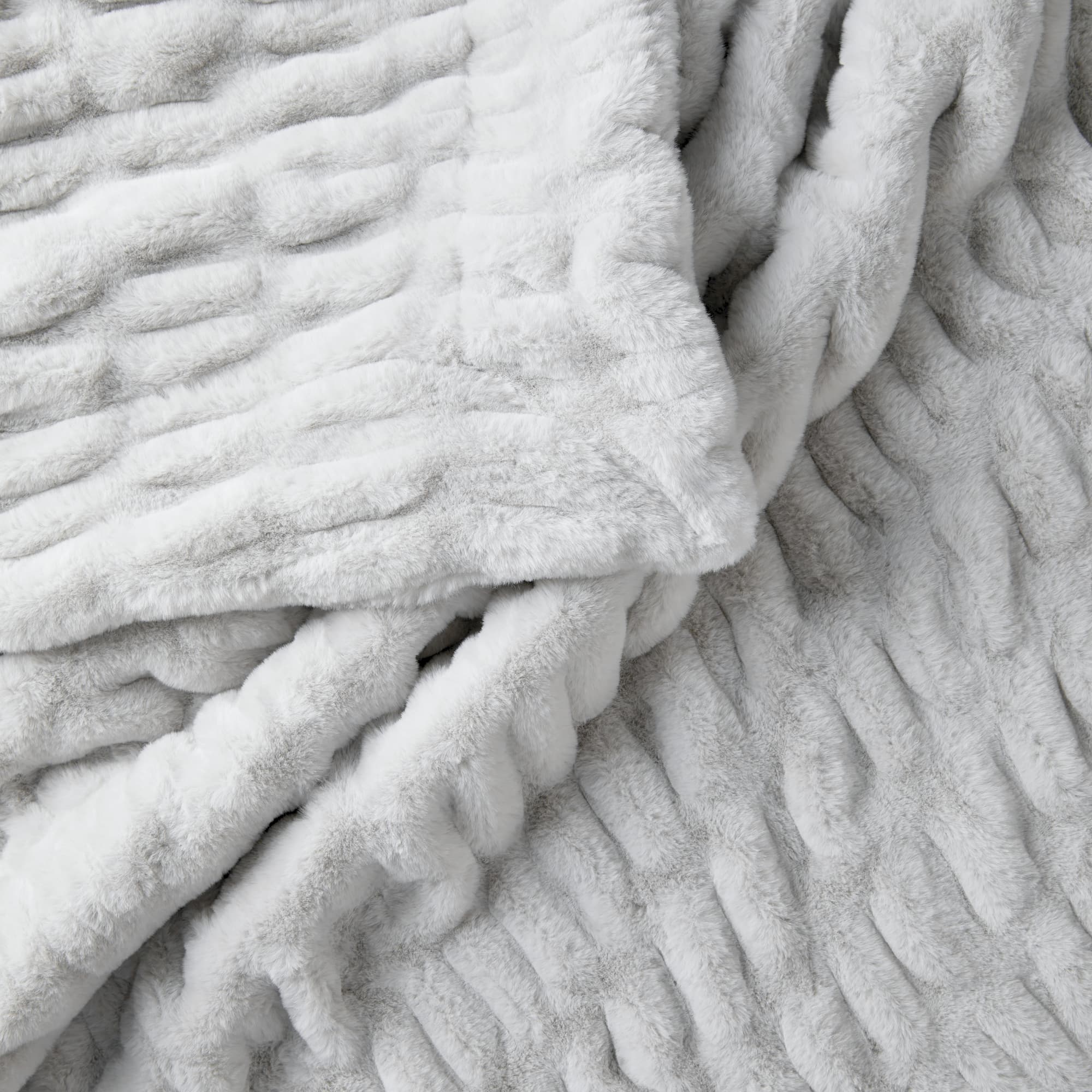 Rippled Faux Fur Throw Blanket - Image 15