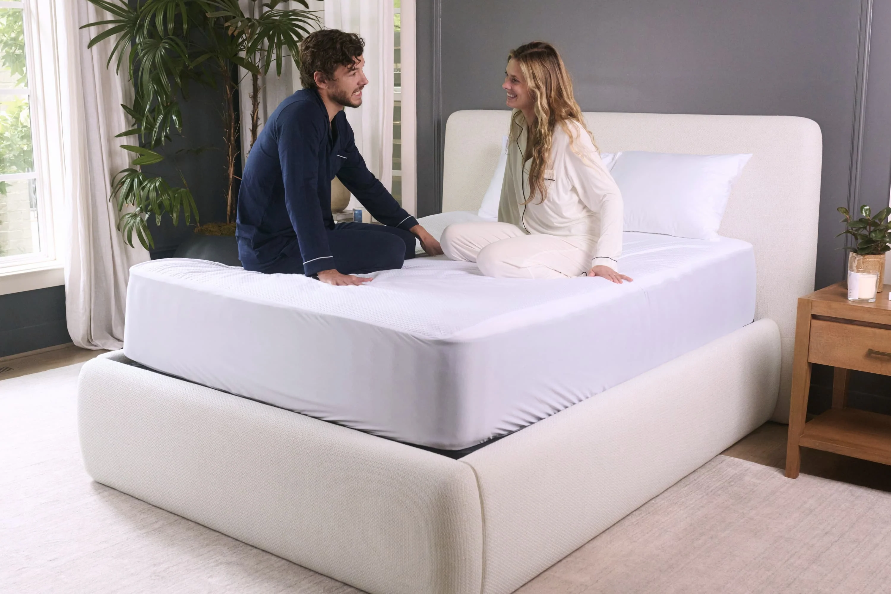 Waterproof Knit Mattress Protector - Image 5